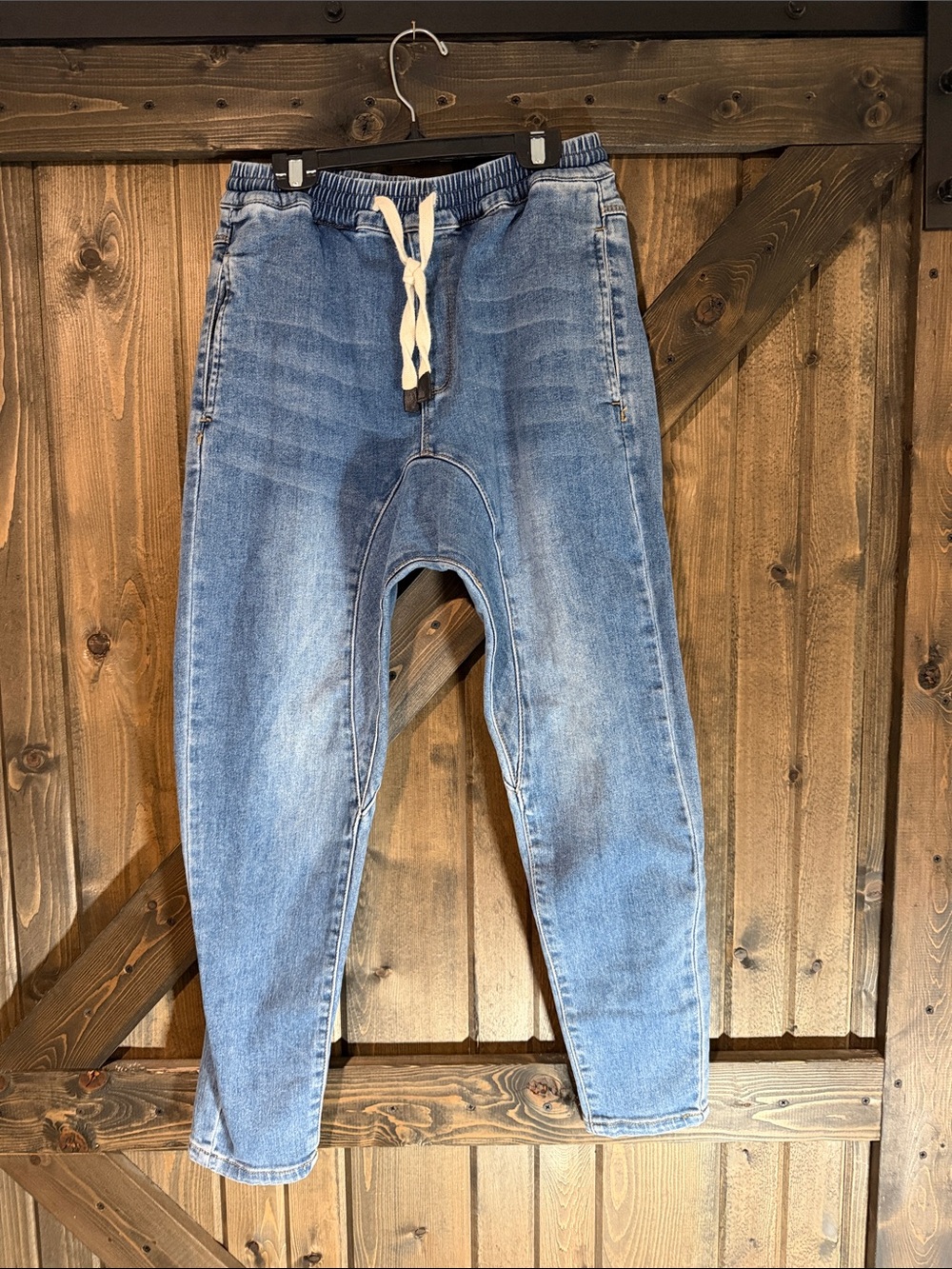 Slim Jogger Jeans in Light Blue Denim with Drawstring Waist
